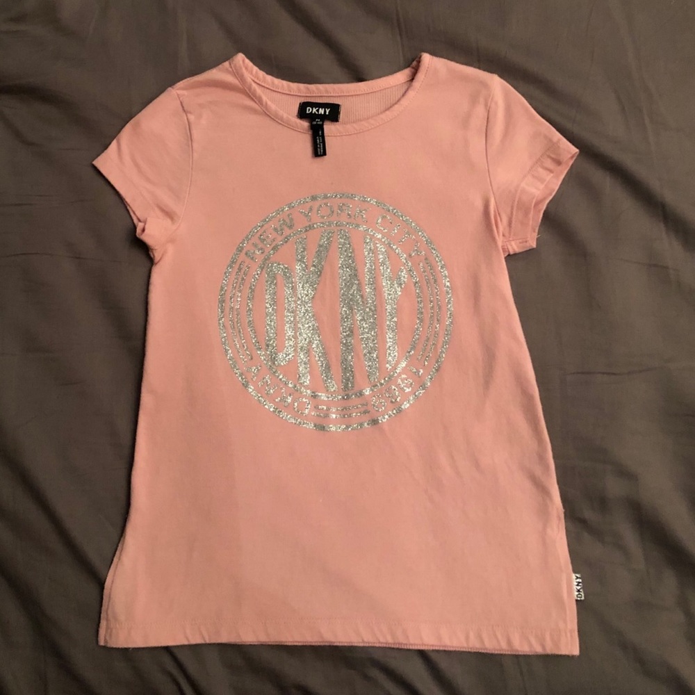 DKNY Girls pink Short Sleeve Shirt, Size 8-10